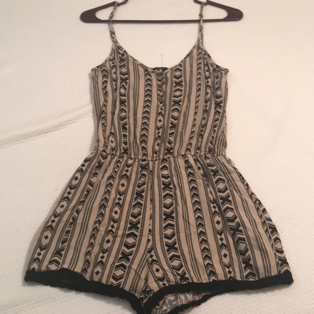 Romper XO brown black boho design